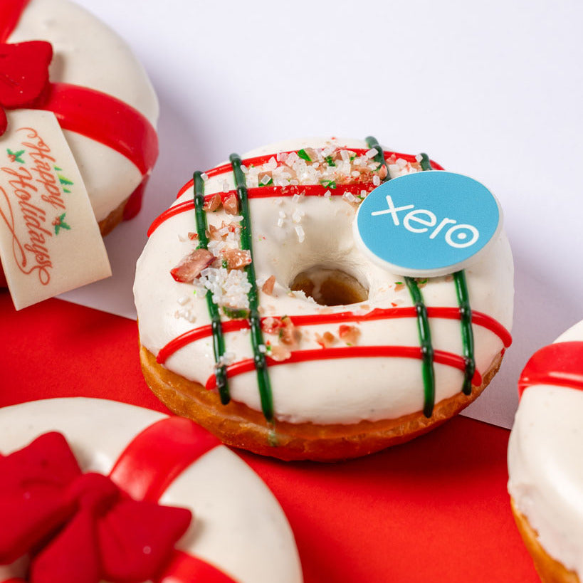 Corporate "Happy Holidays" Donut Geschenkbox mit Logo (vegan)