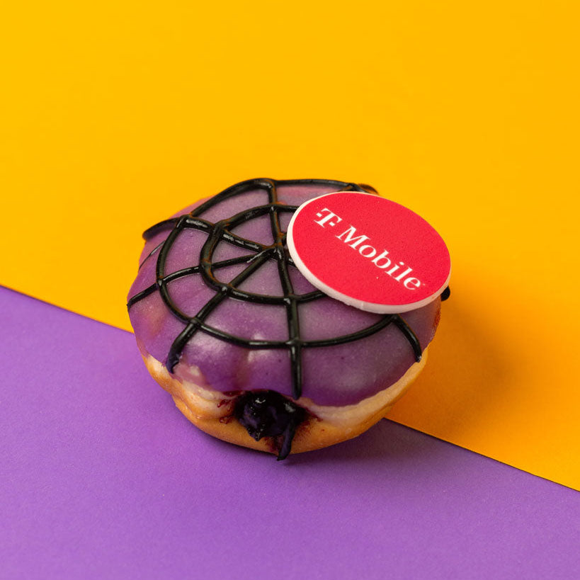 Halloween Office Box XL – 60 mini doughnuts with logo (VG)