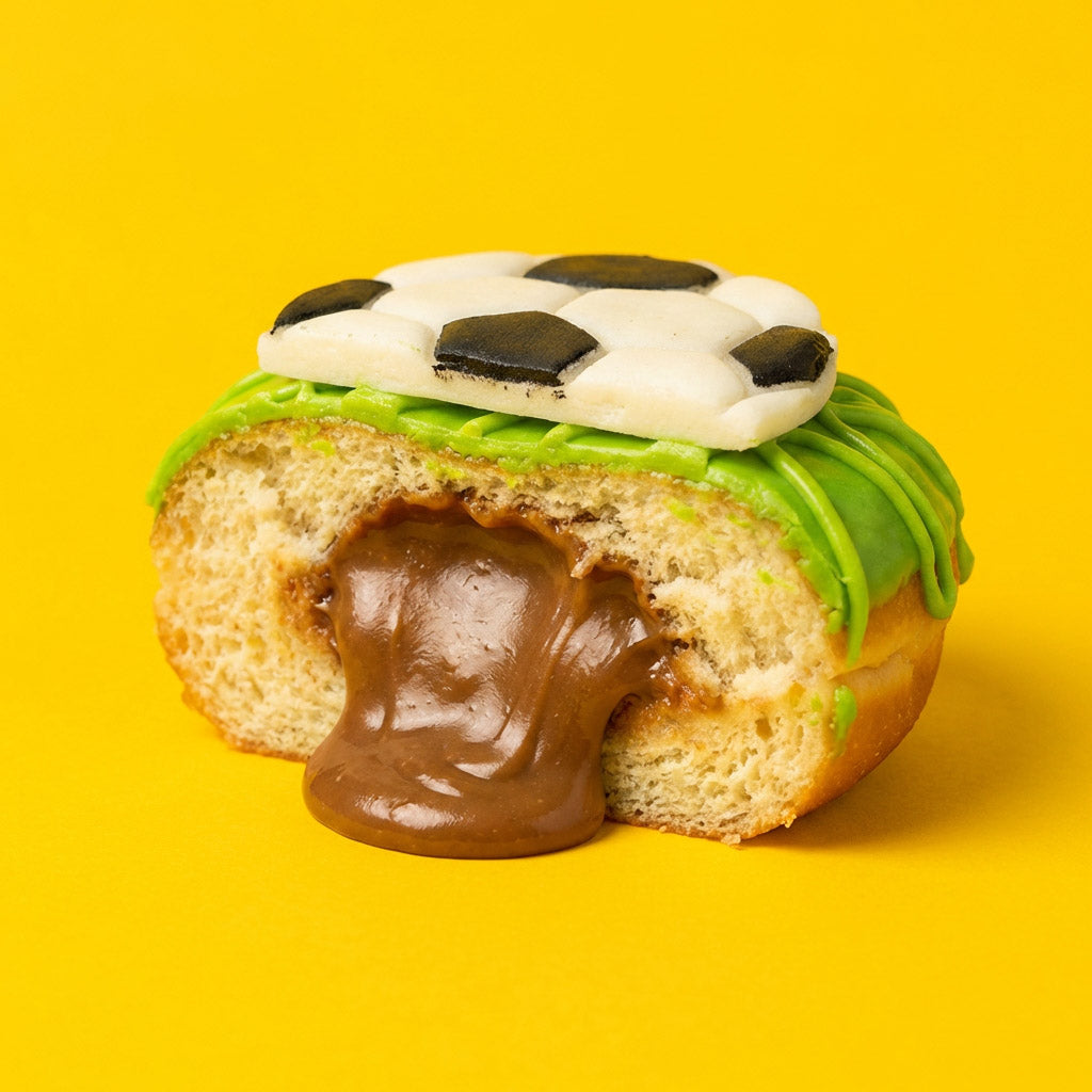 Football doughnut gift box (vegan)