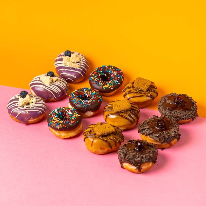 Caja de fiesta de mini donuts veganos (96 unidades)